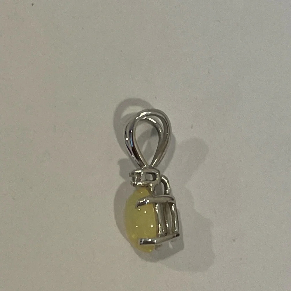 Brand New Diamond-Accented Opal Pendant in 10K White Gold $308 - 100% Authentic - Picture 4 of 5
